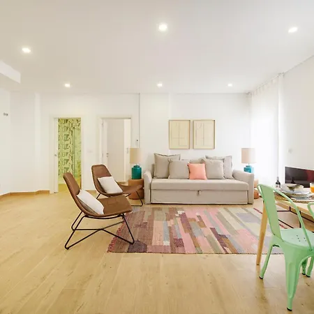 Stylish By The Beach, By Timecooler Setúbal