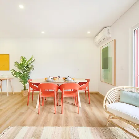 Stylish By The Beach, By Timecooler Apartman Setúbal